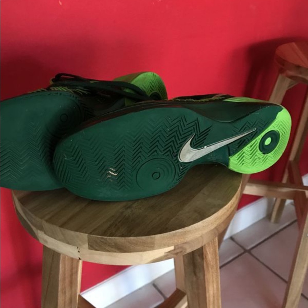 Nike - Picture 2 of 2